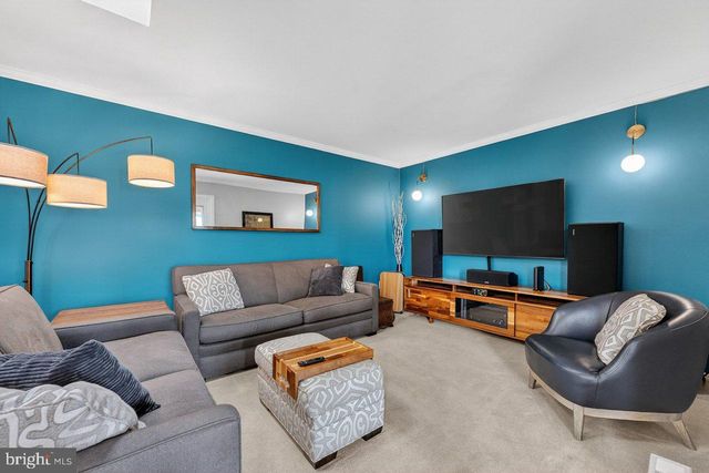 1 JOHN COURT, Hamilton, NJ 08620