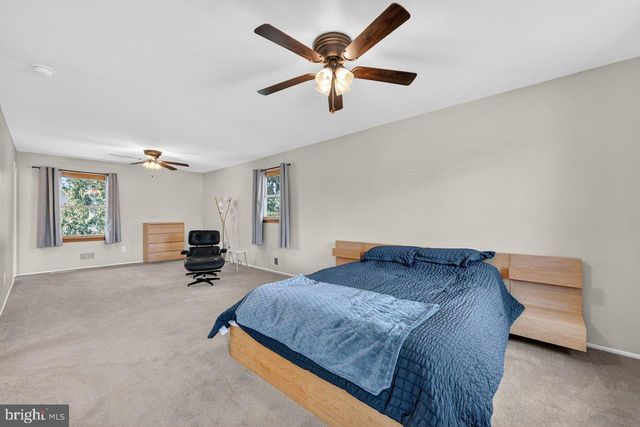 1 JOHN COURT, Hamilton, NJ 08620