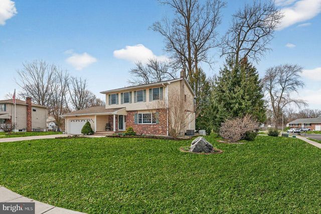 1 JOHN COURT, Hamilton, NJ 08620