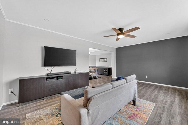 1 JOHN COURT, Hamilton, NJ 08620