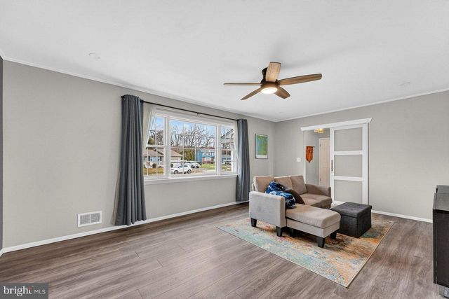 1 JOHN COURT, Hamilton, NJ 08620