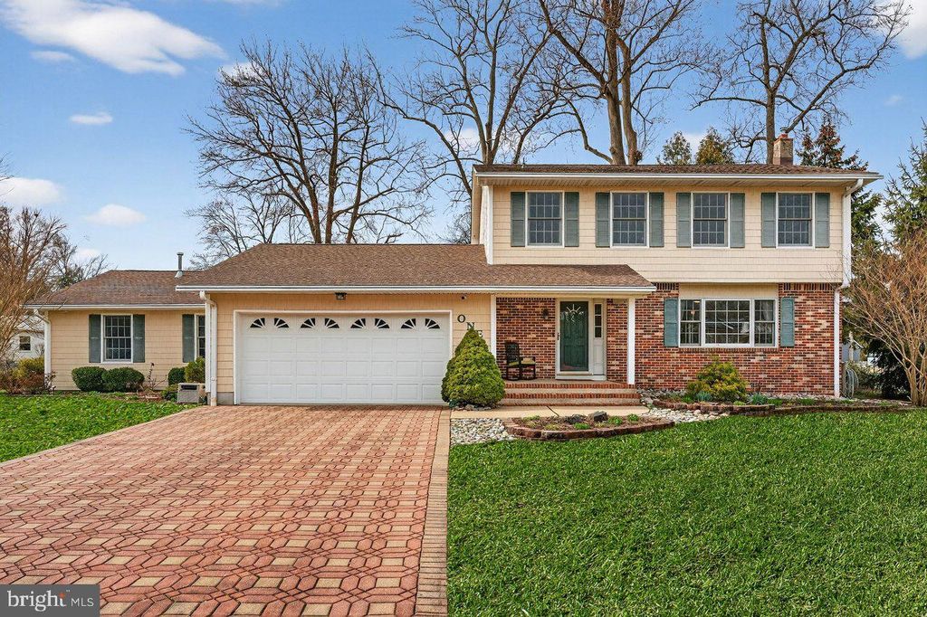 1 JOHN COURT, Hamilton, NJ 08620