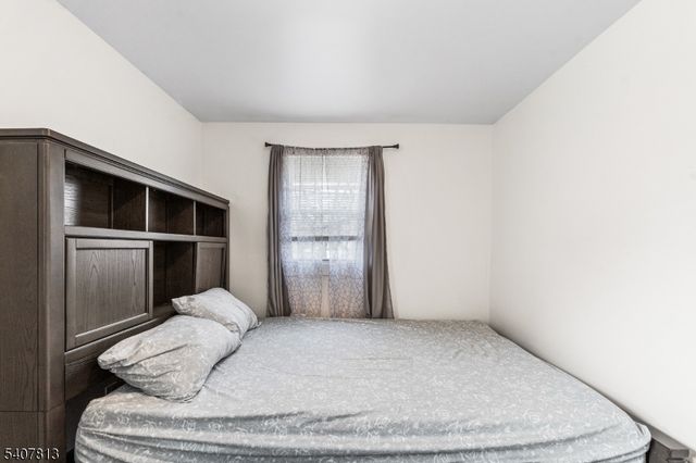 218 Muhlenberg Pl, Plainfield City, NJ 07060