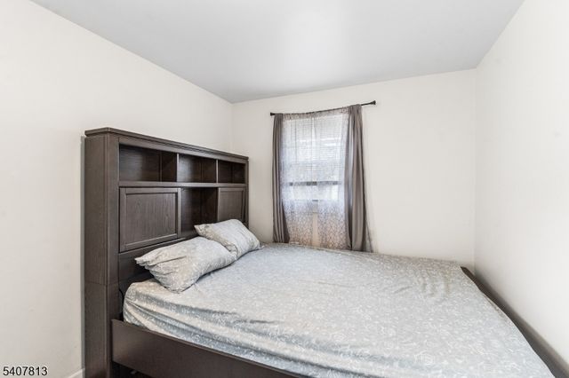 218 Muhlenberg Pl, Plainfield City, NJ 07060