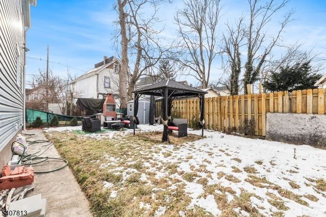 218 Muhlenberg Pl, Plainfield City, NJ 07060