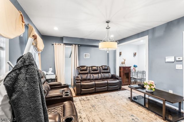 218 Muhlenberg Pl, Plainfield City, NJ 07060