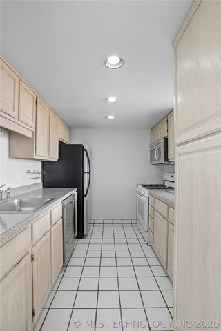 410 W 7th Street 2026, Tulsa, OK 74119