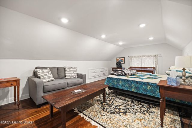 1438 S Floyd St, Louisville, KY 40208