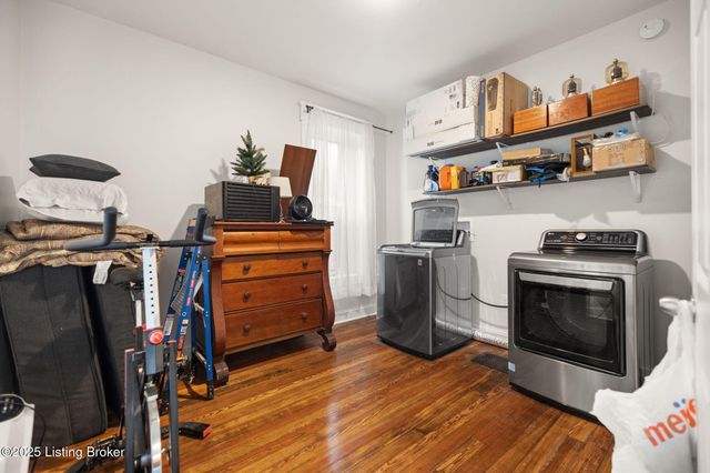 1438 S Floyd St, Louisville, KY 40208