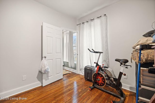 1438 S Floyd St, Louisville, KY 40208