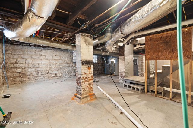 1438 S Floyd St, Louisville, KY 40208