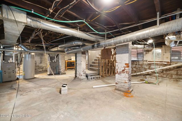 1438 S Floyd St, Louisville, KY 40208