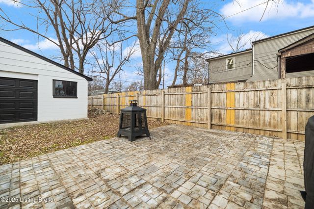 1438 S Floyd St, Louisville, KY 40208