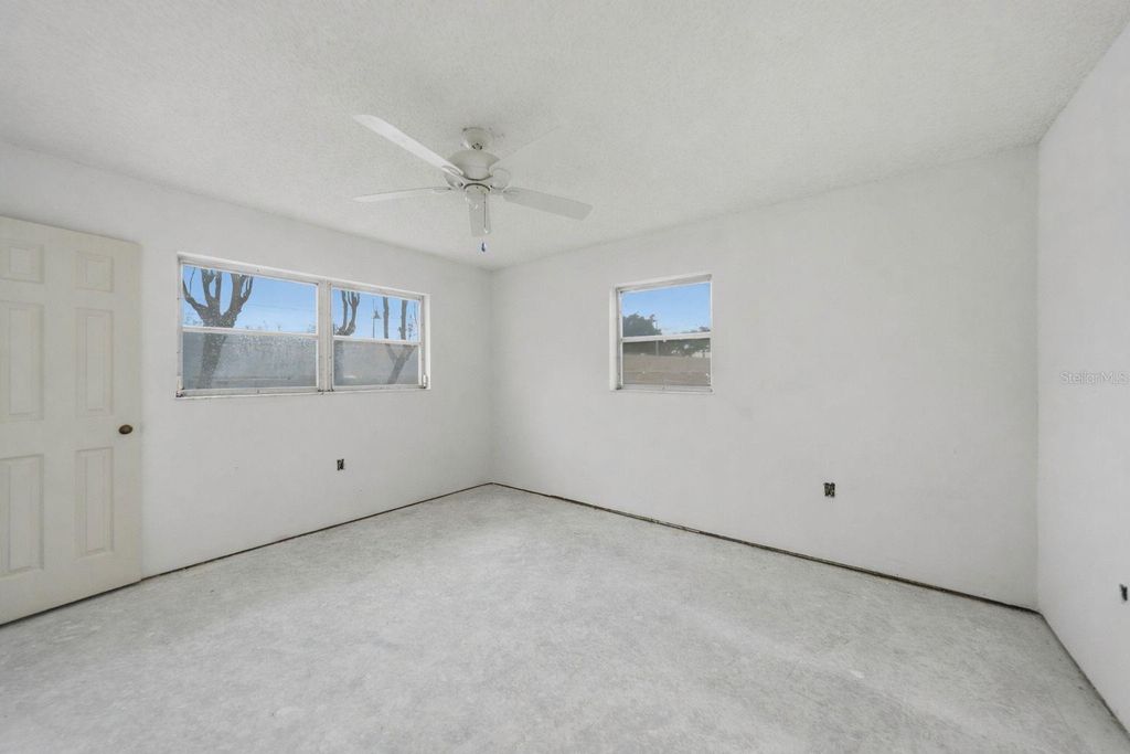 Image 17 of property listing at 40 PEARL STREET 40, Englewood, FL 34223