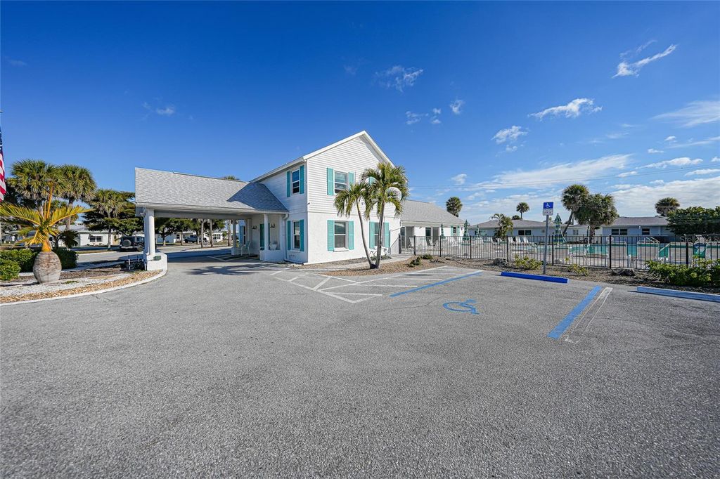 Image 36 of property listing at 40 PEARL STREET 40, Englewood, FL 34223