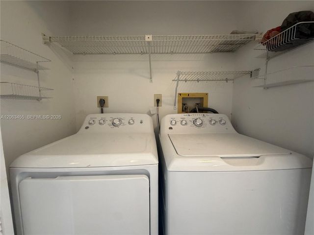 1172 NW 122nd Terrace, Pembroke Pines, FL 33026