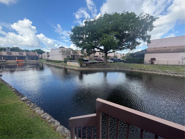 1172 NW 122nd Terrace, Pembroke Pines, FL 33026