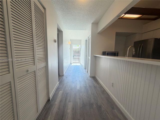 1172 NW 122nd Terrace, Pembroke Pines, FL 33026