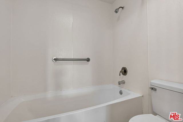 21801 Roscoe Boulevard 206, Los Angeles, CA 91304