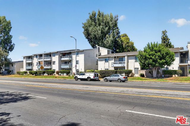 21801 Roscoe Boulevard 206, Los Angeles, CA 91304