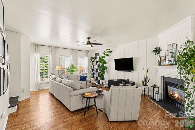 2914 Duvalla Avenue, Charlotte, NC 28209
