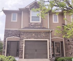7890 W 158 Court, Overland Park, KS 66223