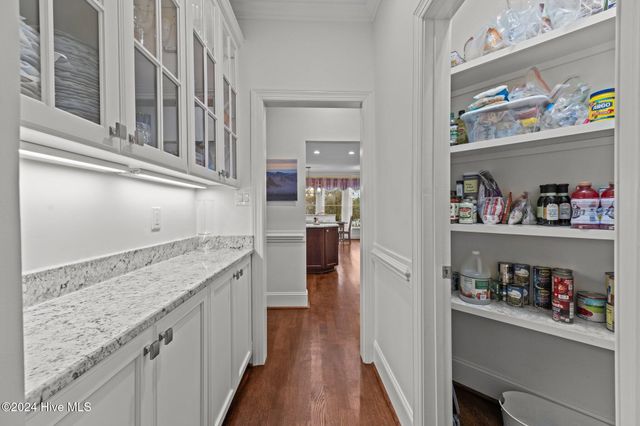 611 Creekwood Drive, Trent Woods, NC 28562