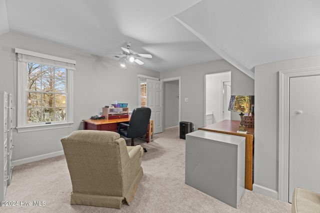 611 Creekwood Drive, Trent Woods, NC 28562