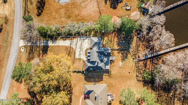 611 Creekwood Drive, Trent Woods, NC 28562