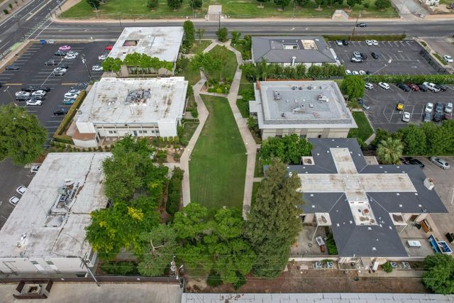 5327 N Millbrook Avenue, Fresno, CA 93710