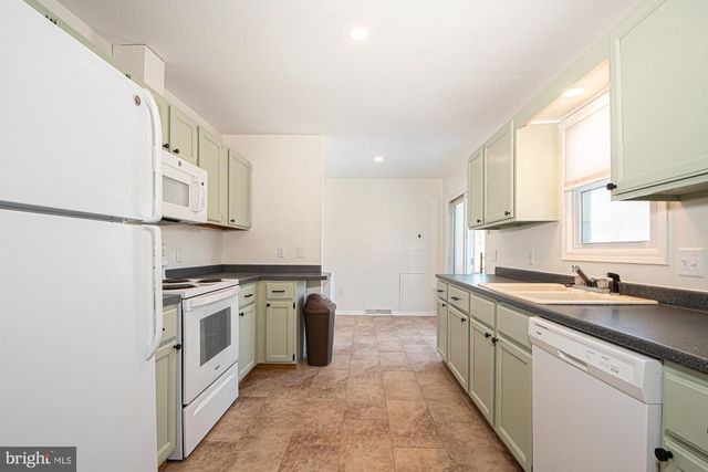 213 WOODROW RD, Winchester, VA 22602