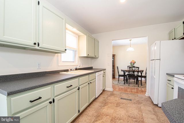 213 WOODROW RD, Winchester, VA 22602