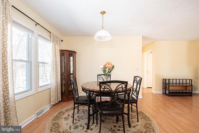 213 WOODROW RD, Winchester, VA 22602