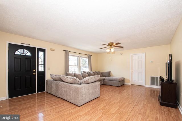 213 WOODROW RD, Winchester, VA 22602