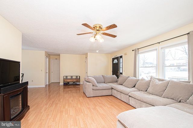 213 WOODROW RD, Winchester, VA 22602