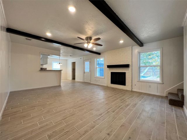 602 Rosewood Drive, Shenandoah, TX 77381