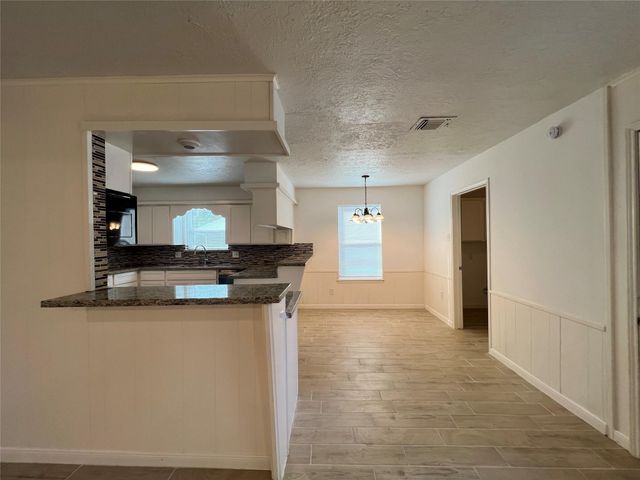 602 Rosewood Drive, Shenandoah, TX 77381