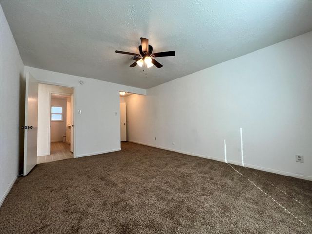 602 Rosewood Drive, Shenandoah, TX 77381