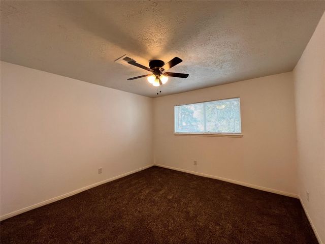 602 Rosewood Drive, Shenandoah, TX 77381