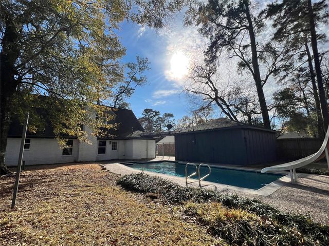 602 Rosewood Drive, Shenandoah, TX 77381