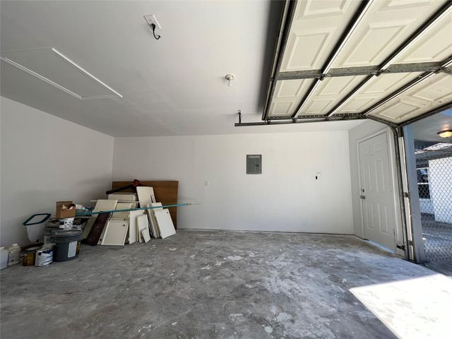 602 Rosewood Drive, Shenandoah, TX 77381