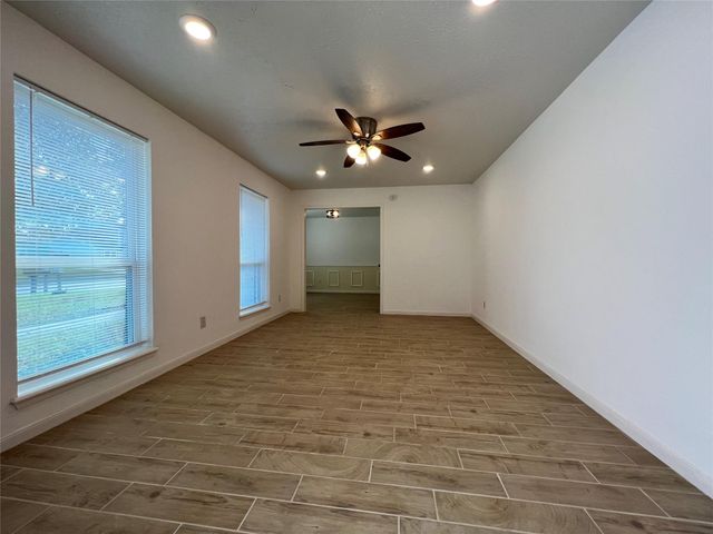 602 Rosewood Drive, Shenandoah, TX 77381