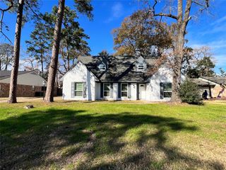 602 Rosewood Drive, Shenandoah, TX 77381