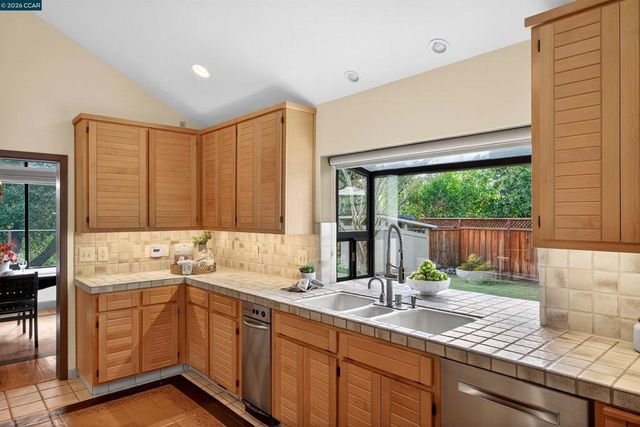 1219 1219 Whispering Oaks Dr, Danville, CA 94506