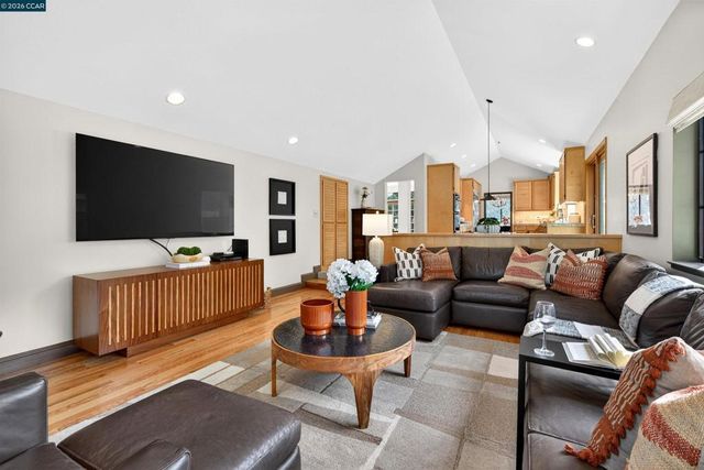 1219 1219 Whispering Oaks Dr, Danville, CA 94506