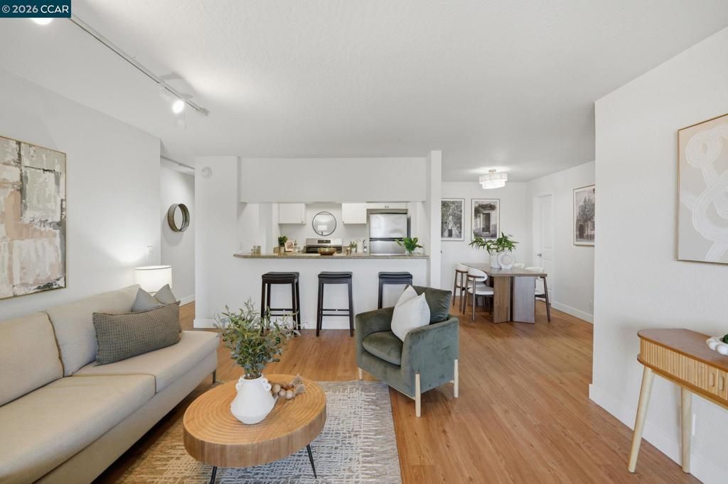 1087 Murrieta Blvd 330, Livermore, CA 94550