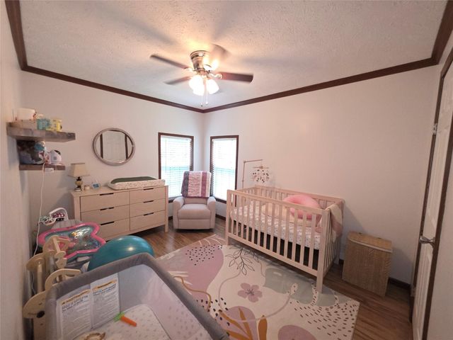 21683 White Oak Drive, Conroe, TX 77306