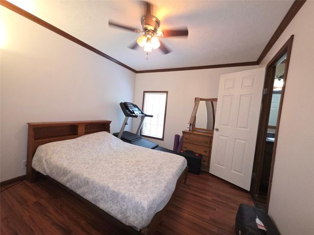 21683 White Oak Drive, Conroe, TX 77306