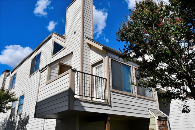 3121 Sondra Drive 204, Fort Worth, TX 76107