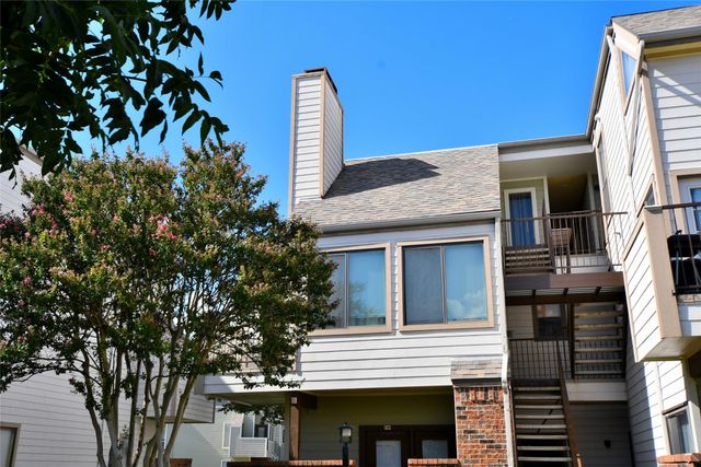 3121 Sondra Drive 204, Fort Worth, TX 76107